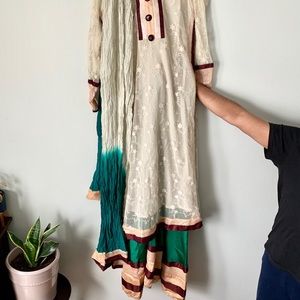 Pakistani and Indian Dress Lengha Size M